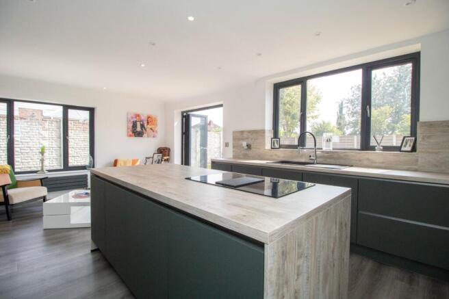 Long Lane, Upton, Chester photo 4
