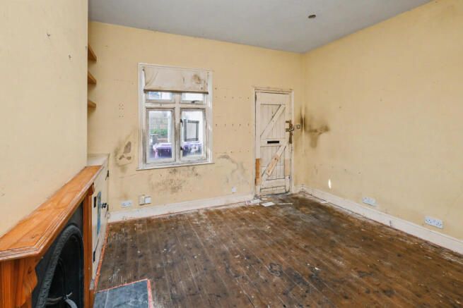 4 The Alms Houses, Queens Road, Royston SG8 7AP