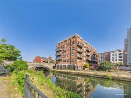 11, Royal Court, Kings Road, Reading RG1 4AE