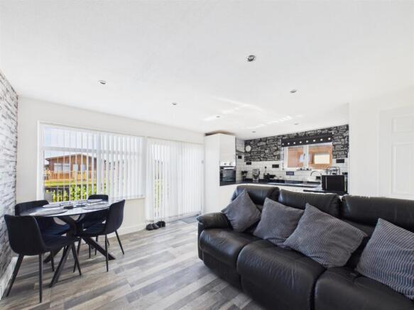 Kitchen/Living Room