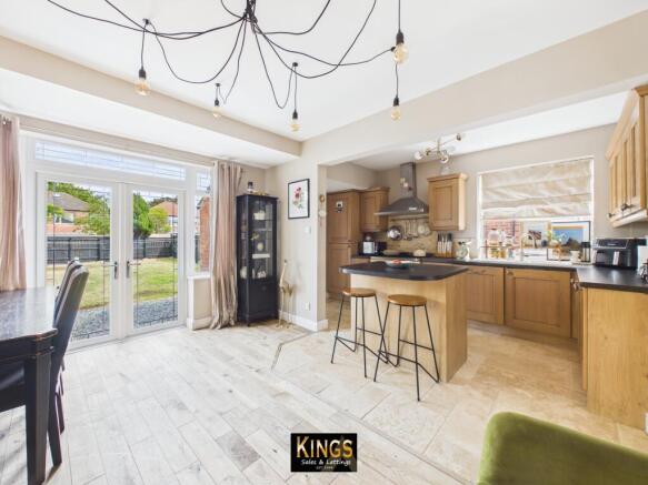 3 bed Semi-Detached for sale Image 2