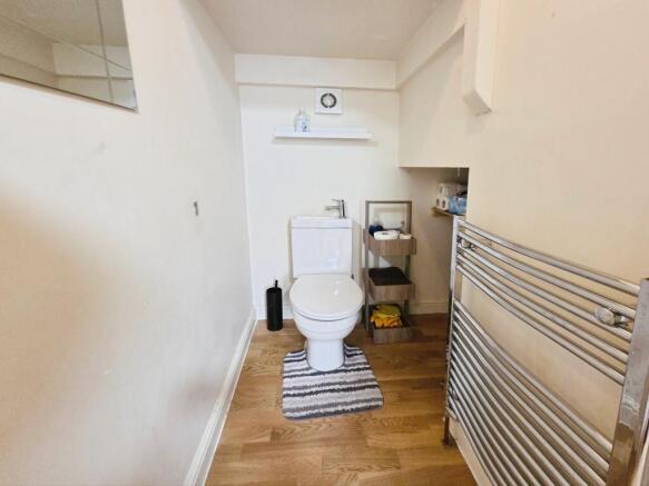 4 bed Detached for sale Image 10