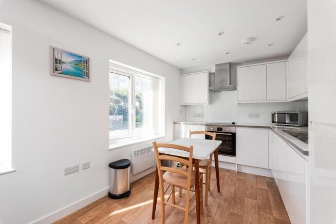 Flat 11, Oliver Court, Crown Road, Bath, BA1 4BQ-7