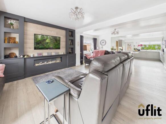 5 bed Semi-Detached for sale Image 6