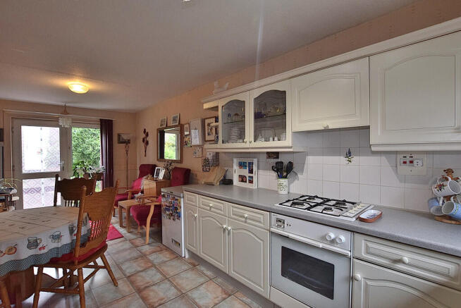 3 bed Terraced for sale Image 7
