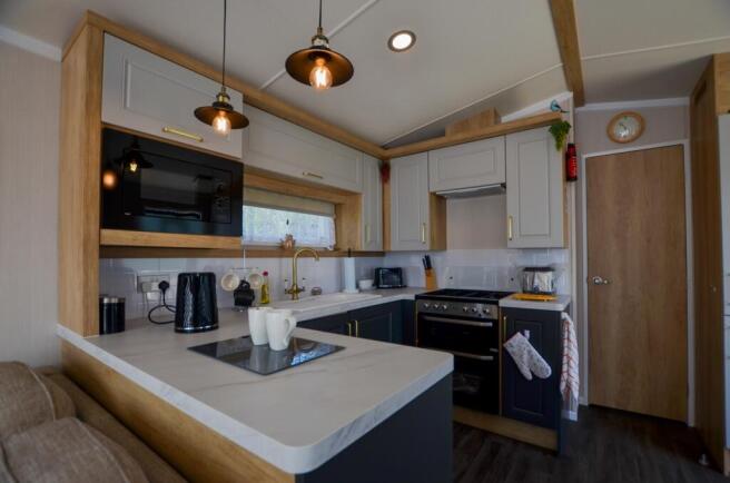 To Book A Viewing Call TPS Lostwithiel on 01208 87