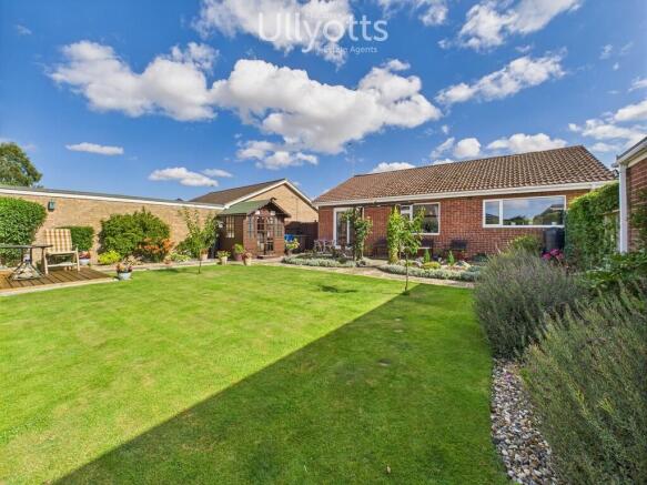 3 bed Detached Bungalow for sale Image 12