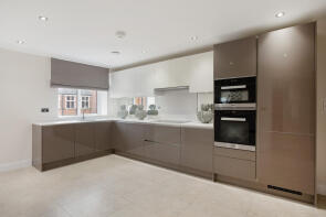 32, Lancaster House, Marlborough Drive, Bushey WD23 2GU