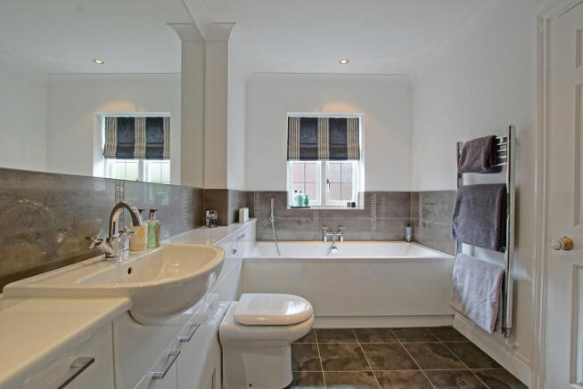 Master Bedroom En...