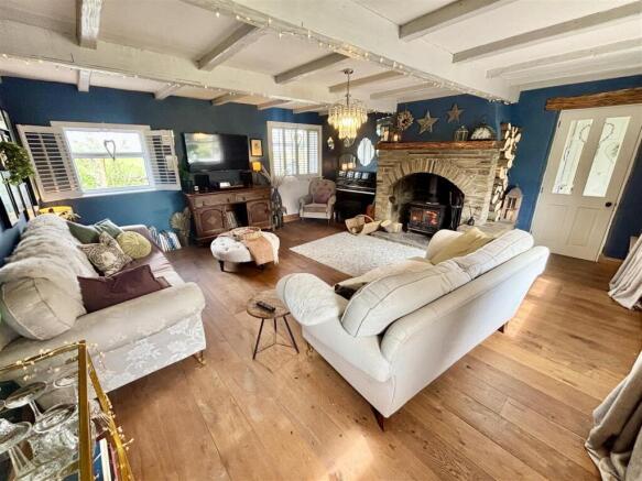4 bed Farm House for sale Image 11