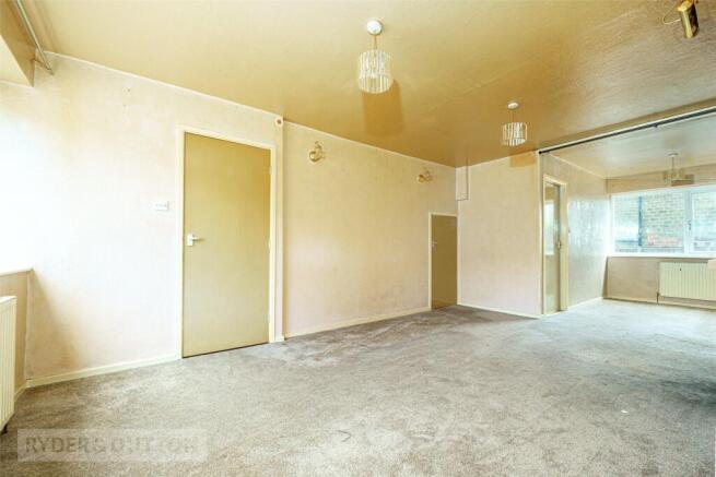 3 bed Semi-Detached for sale Image 3