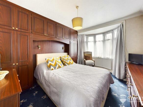Bedroom 1.jpg