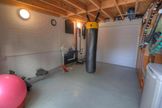 Garage 2
