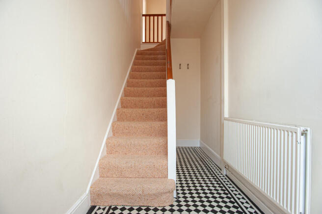 2 bed Apartment to rent Image 9