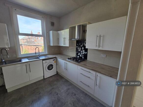 5 bed End of Terrace to rent Image 6