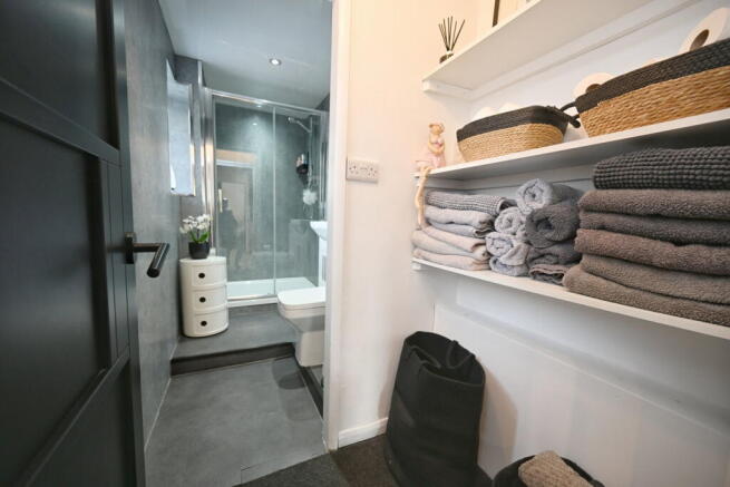 3 bed Terraced for sale Image 9