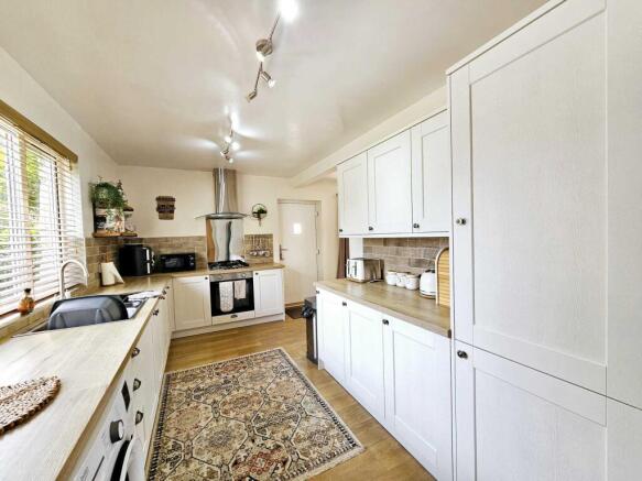 3 bed Detached for sale Image 6