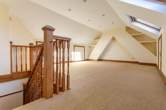 18536108 Bedroom 1 (1).jpg