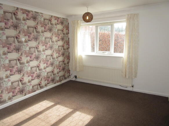 DOUBLE BEDROOM 1