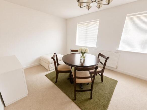 Heatherwood Road, Ascot, Berkshire, SL5 photo 4