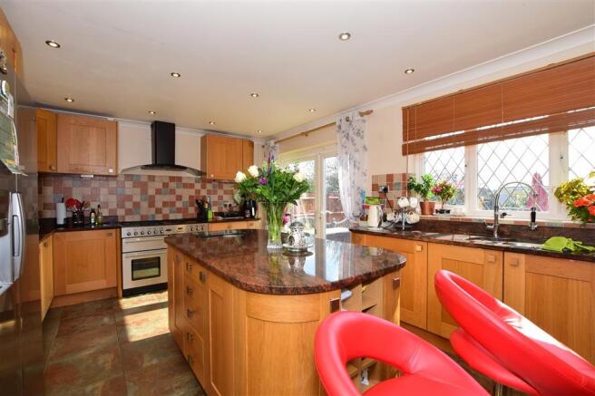 Kitchen/ Breakfast Room