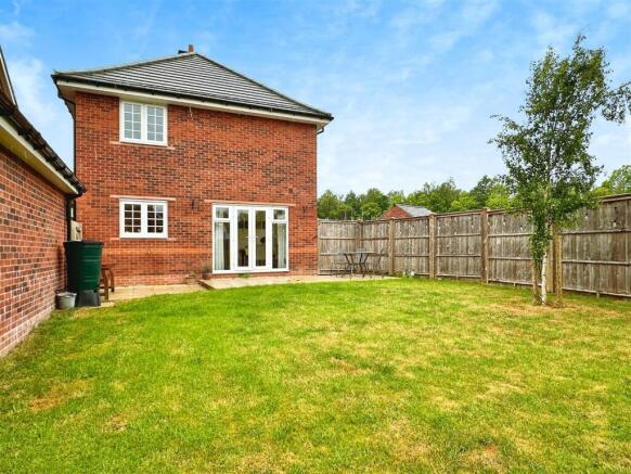 garden to house