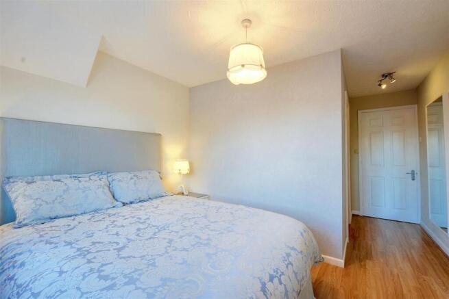 Bedroom 1_3.jpeg