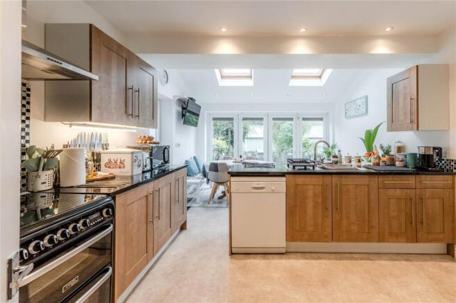 Sussex Avenue, Horsforth, Leeds, West Yorkshire photo 3