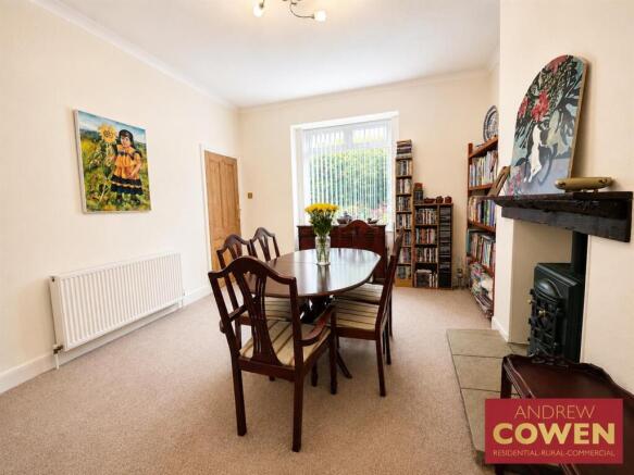 3 bed House for sale Image 10