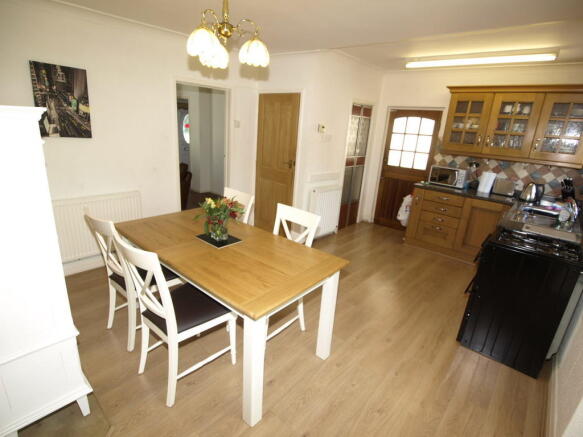 Dining kitchen