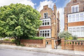 31d, Cadogan Road, Surbiton KT6 4DJ