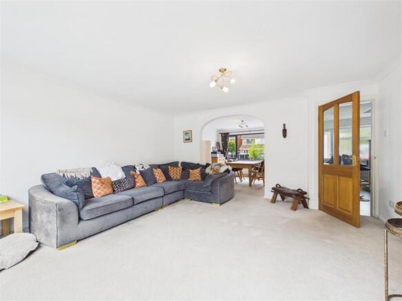 Tennyson Road, Stratford-Upon-Avon photo 4