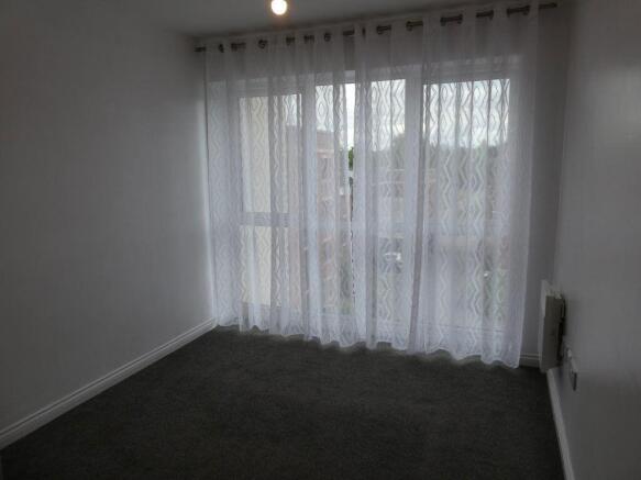 1 bed Apartment to rent Image 5