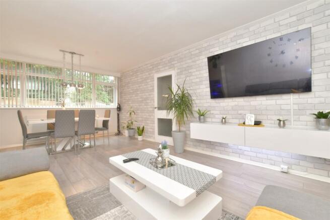 Lounge/Diner