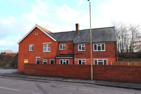 Fleet Road, FARNBOROUGH, GU14