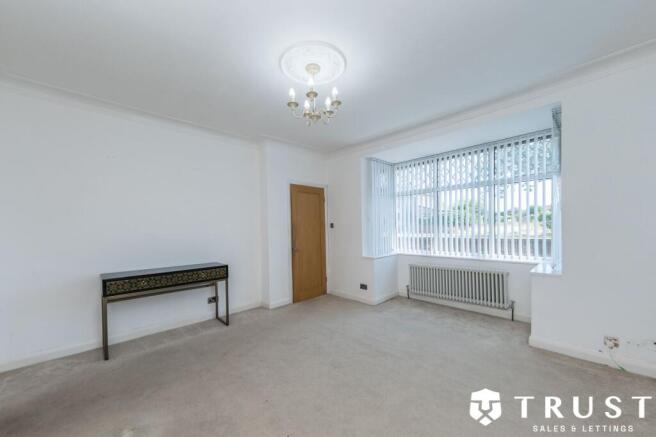3 bed Semi-Detached to rent Image 11