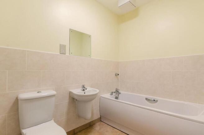2 bed Flat to rent Image 8