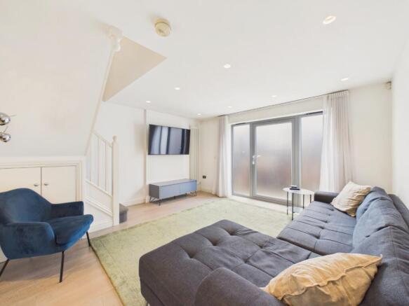 2 bed Apartment for sale Image 6