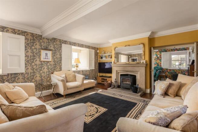 Grooms Cottage Sitting Room-2.jpg