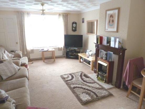 SPACIOUS LOUNGE