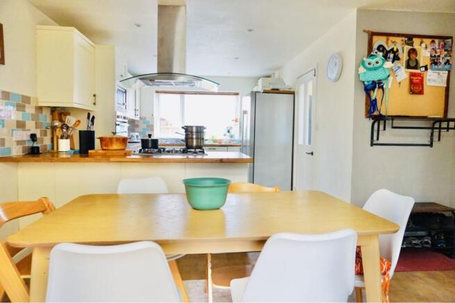 Kitchen/Dining Room