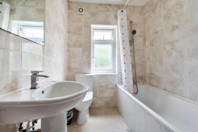 1318823-3-6867e22...