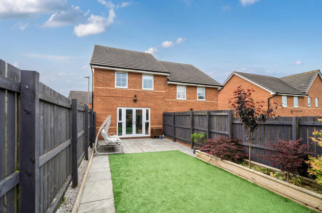 3 bed Semi-Detached for sale Image 9