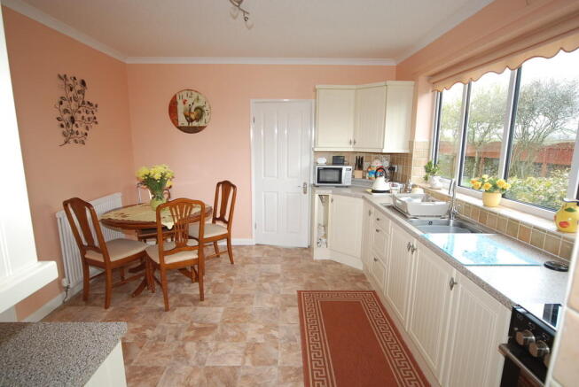 KITCHEN/DINER