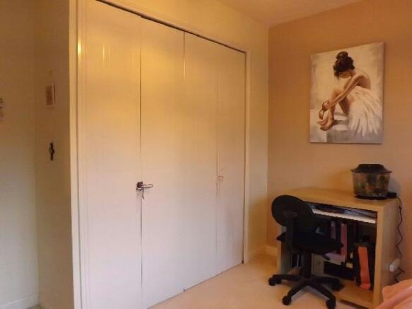 Bedroom 2 Pic 2