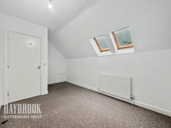 3 bed Semi-Detached for sale Image 10