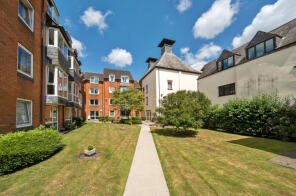 Flat 2, Homeberry House, Ashcroft Gardens, Cirencester GL7 1RU