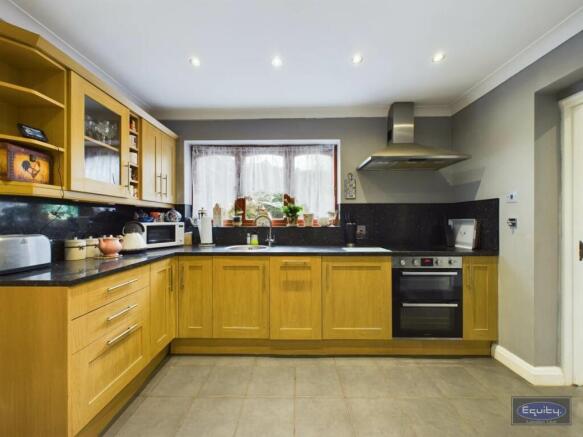 Kitchen (2)