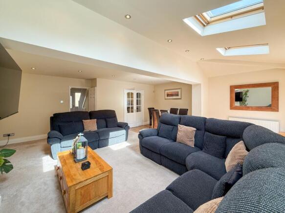 3 bed Detached for sale Image 8