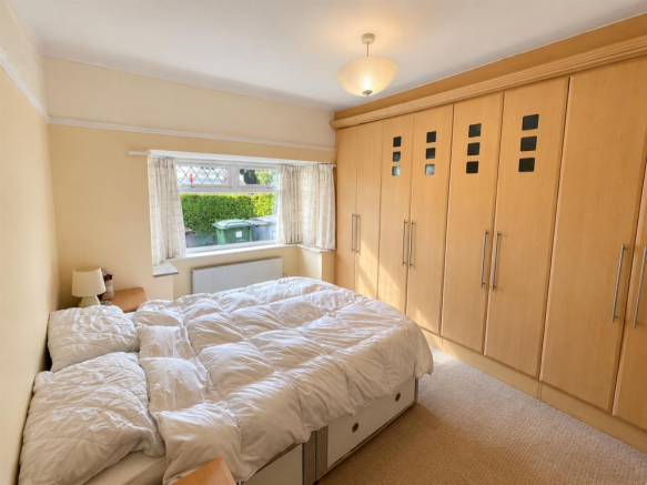 Laburnum Grove, Irby, Wirral photo 4
